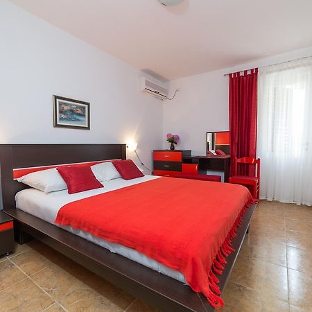 Sofija Apartments Свети Стефан Екстериор снимка