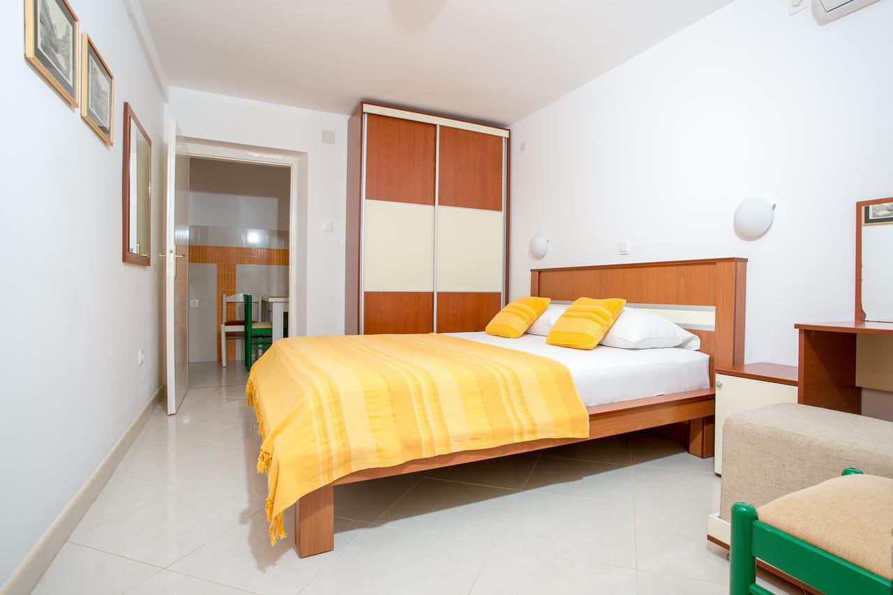 Sofija Apartments Свети Стефан Екстериор снимка