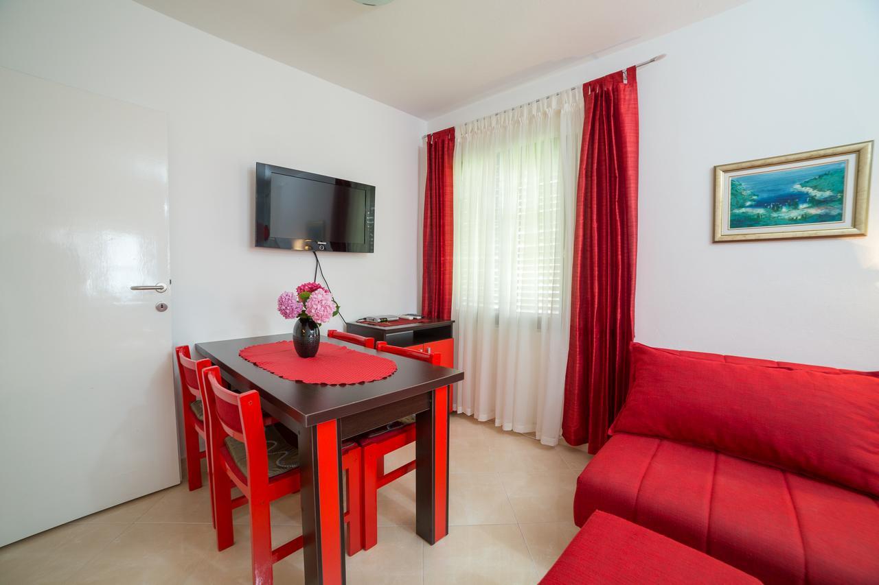Sofija Apartments Свети Стефан Екстериор снимка
